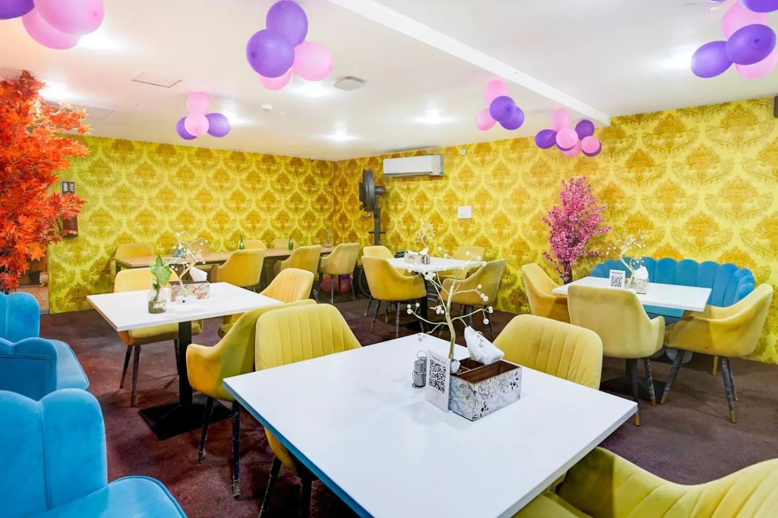Hotel Clayton New Delhi 4*,  India