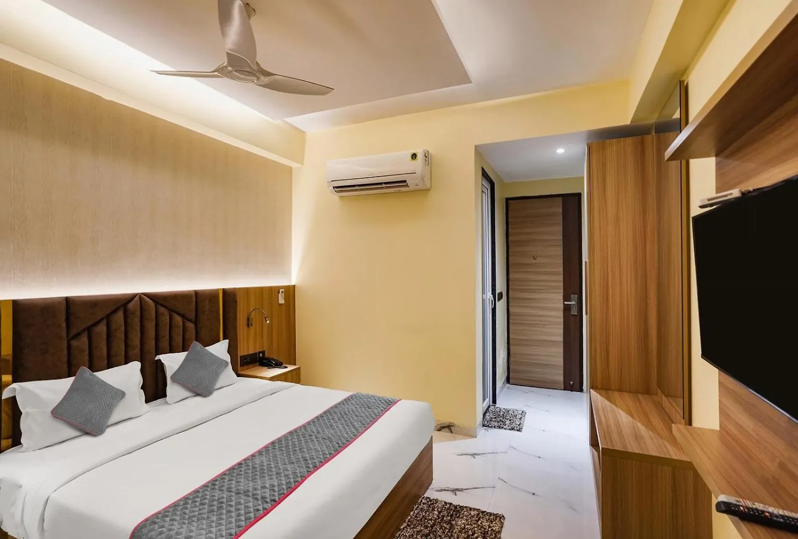 Hotel Clayton New Delhi India