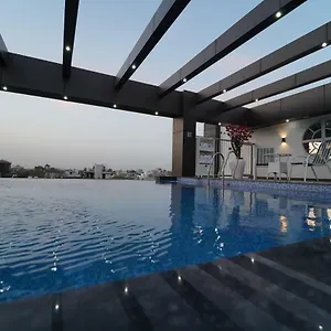 Rockland Hotel, C.r Park Hotel